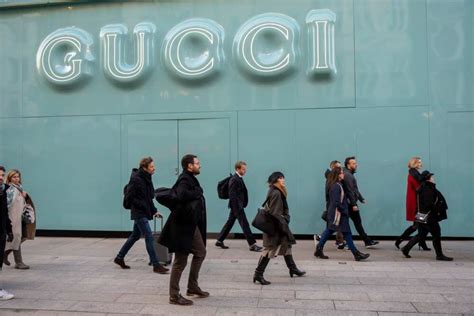 the story of gucci brand|who is gucci owned by.